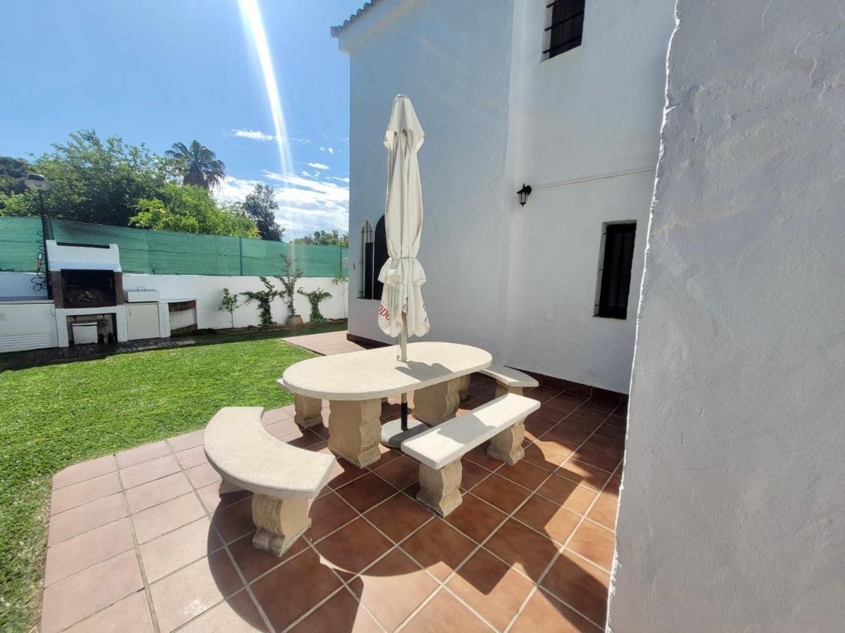 GATU Villa LURBERRI piscina privada, 4 dormitorios, 2 baños, parking , jardín y barbacoa Chiclana de la Frontera Exterior foto